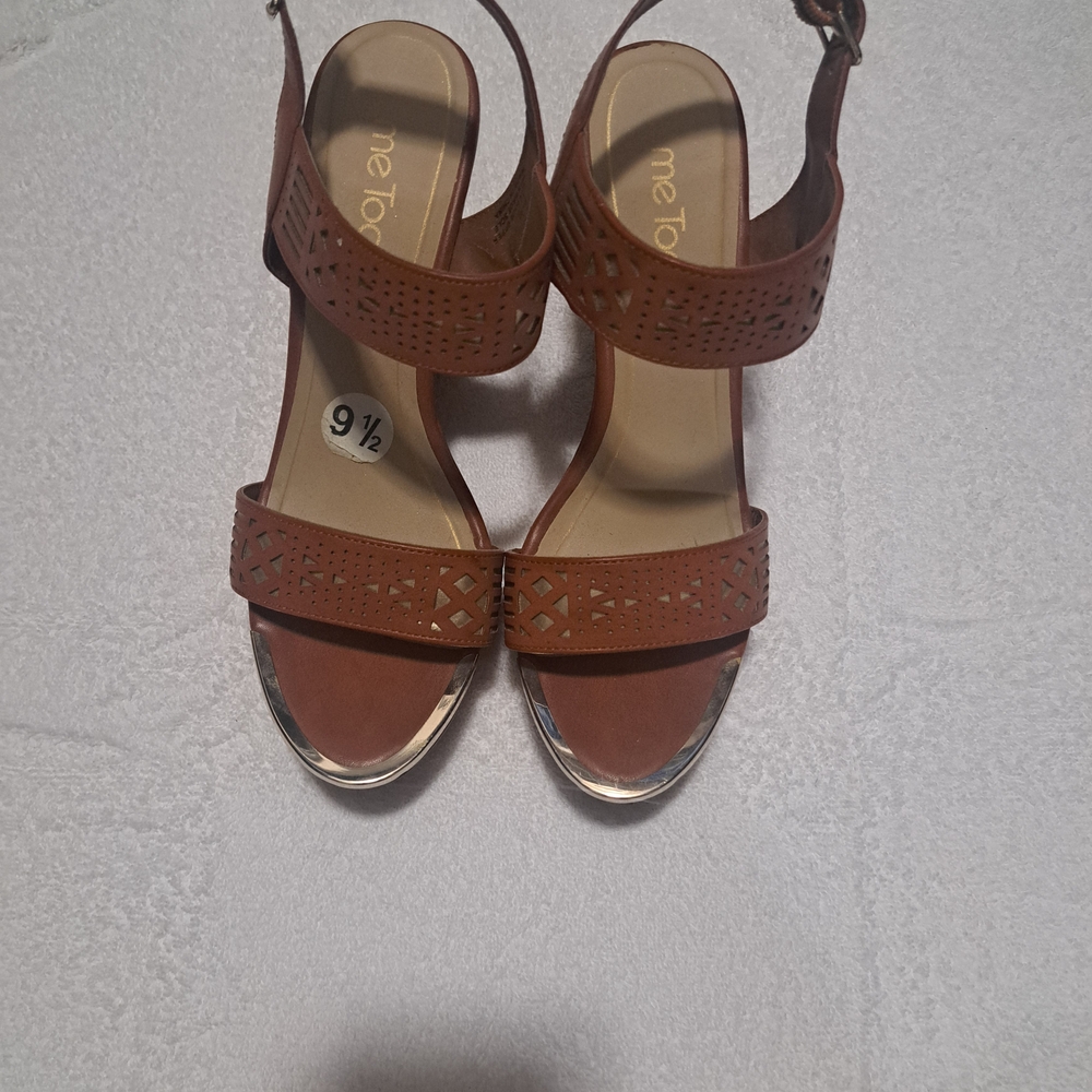 Me Too Women's Tan Sandals